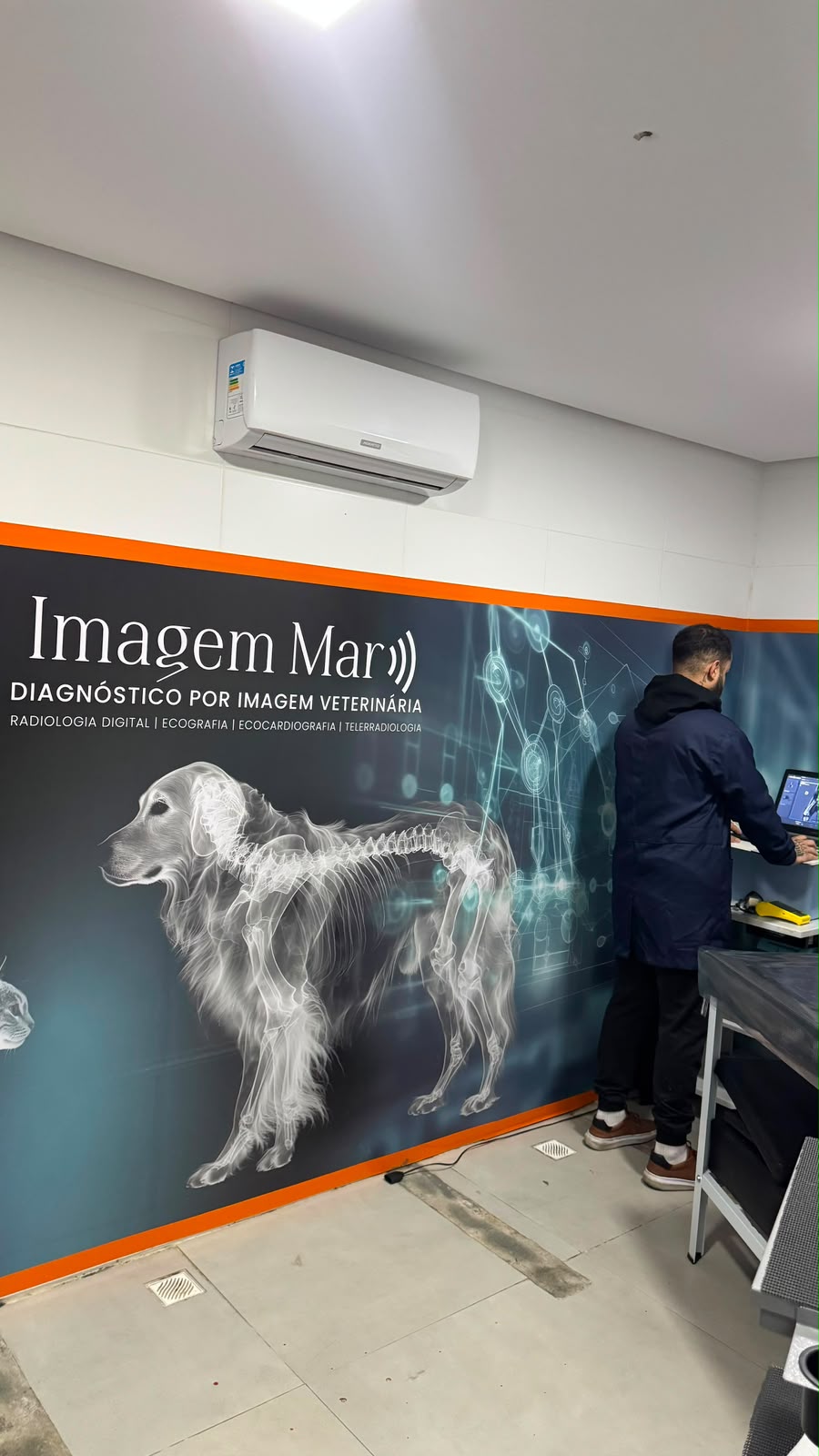 Sala de diagnóstico por imagem da clínica veterinária do Pé Grande